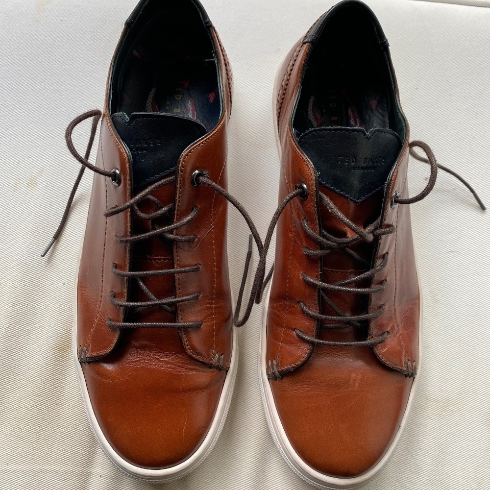 TED BAKER men's kiing leather sneaker in tan size 10